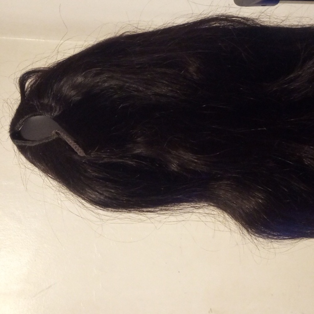 Wig - Picture 3 of 3